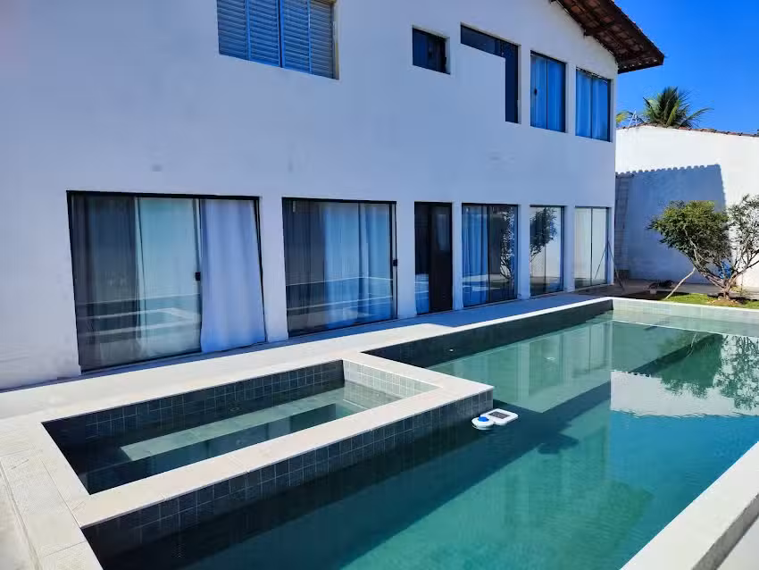 11suites.casa. Suites e piscina