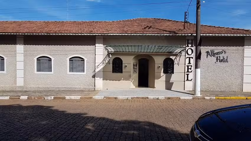 Alfonso&rsquo;s Hotel