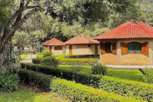 ARAGUAIATUR &ndash; Pousada Recanto do Sossego e Barco Hotel Tain&aacute; do Araguaia