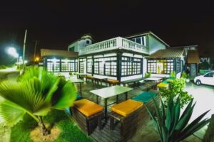 Atl&acirc;ntico Hotel (Rio das Ostras)