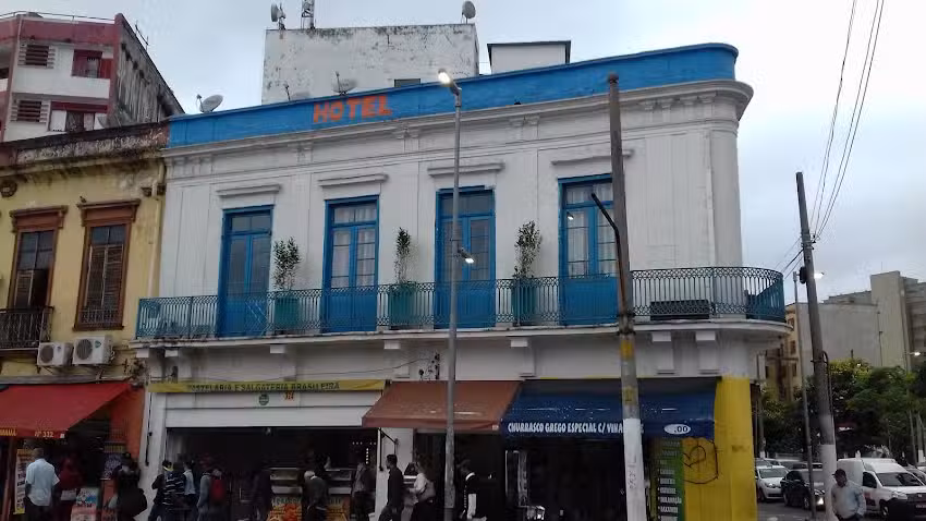 Balcony Hostel & Hotel