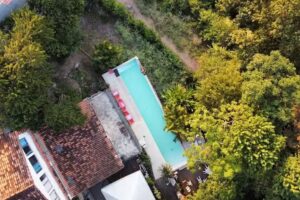 Banana Leaf Eco Hostel