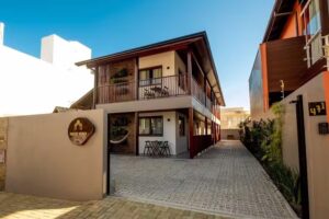 Banzai Brava Suítes