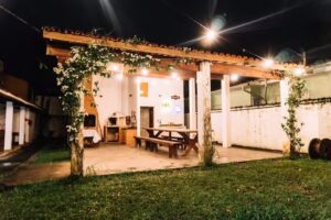 bee.w hostel juquehy