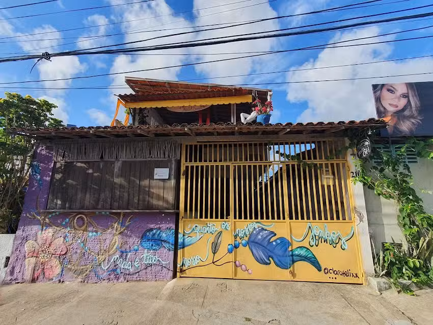 Berimbau HOSTEL /CAF&Eacute; e Cozinha Artesanal