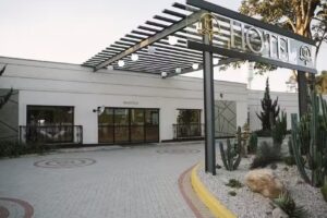 Bristol Villaggio Rosa Aruj&aacute;