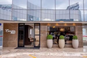 Canc&uacute;n Hotel by H Hot&eacute;is &ndash; Airport