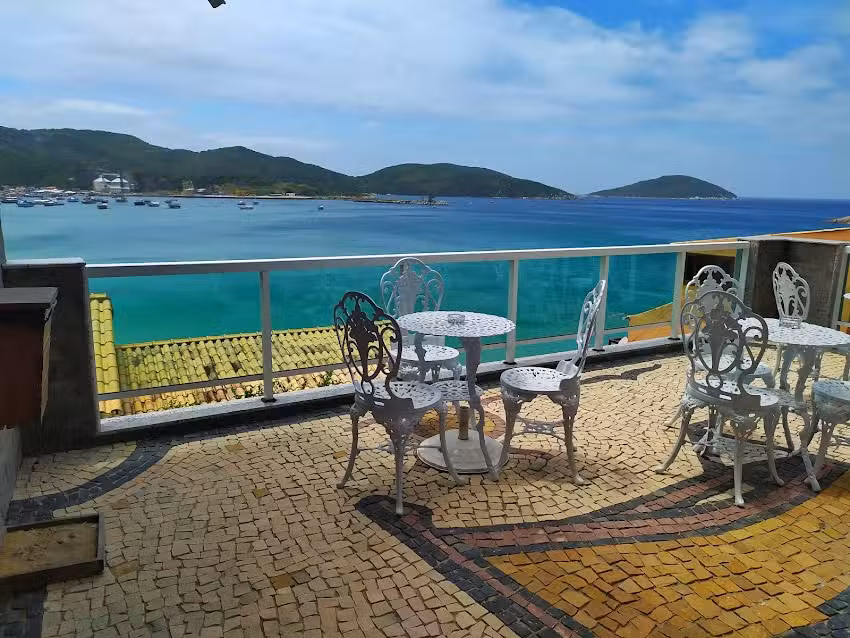 Canto da Canoa &ndash; Su&iacute;tes em Arraial do Cabo