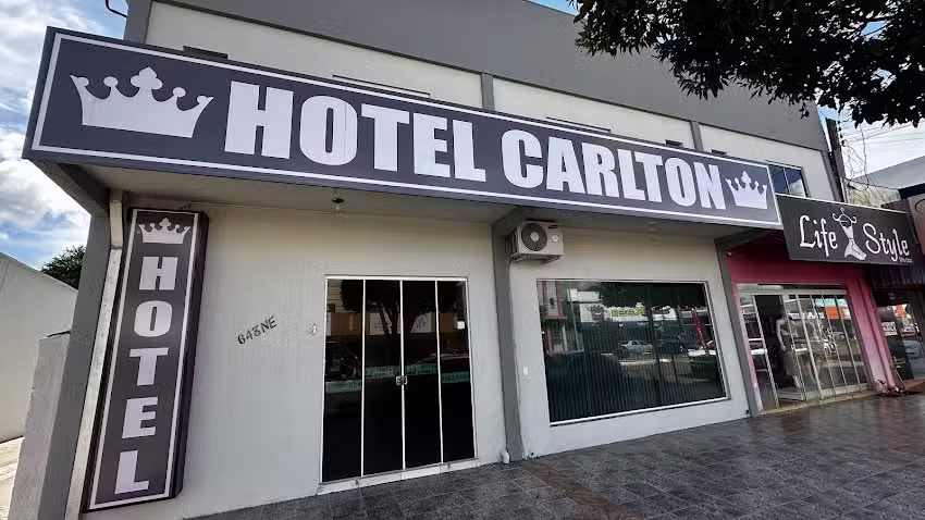 Carlton Palace Hotel