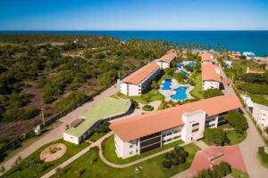 Carneiros Beach Resort