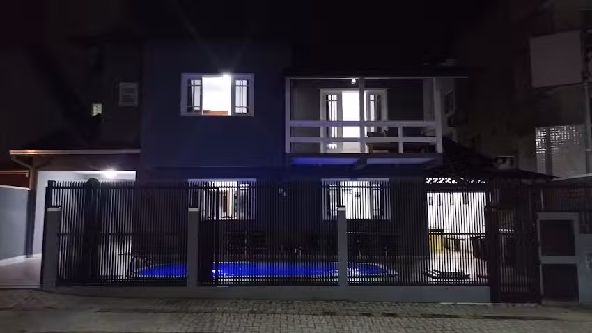 Casa Armani Mariscal Bombinhas