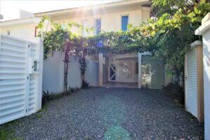 Casa beira mar bombinhas