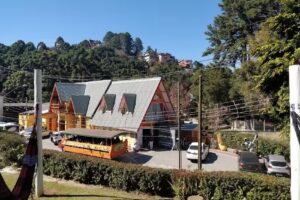 Casa de Campos Capivari House