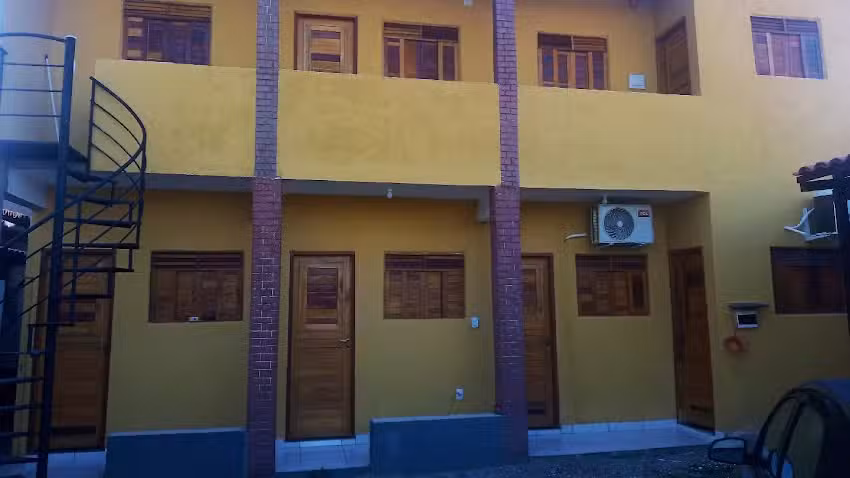 Casa do Mochileiro Airport Hostel & Pousada