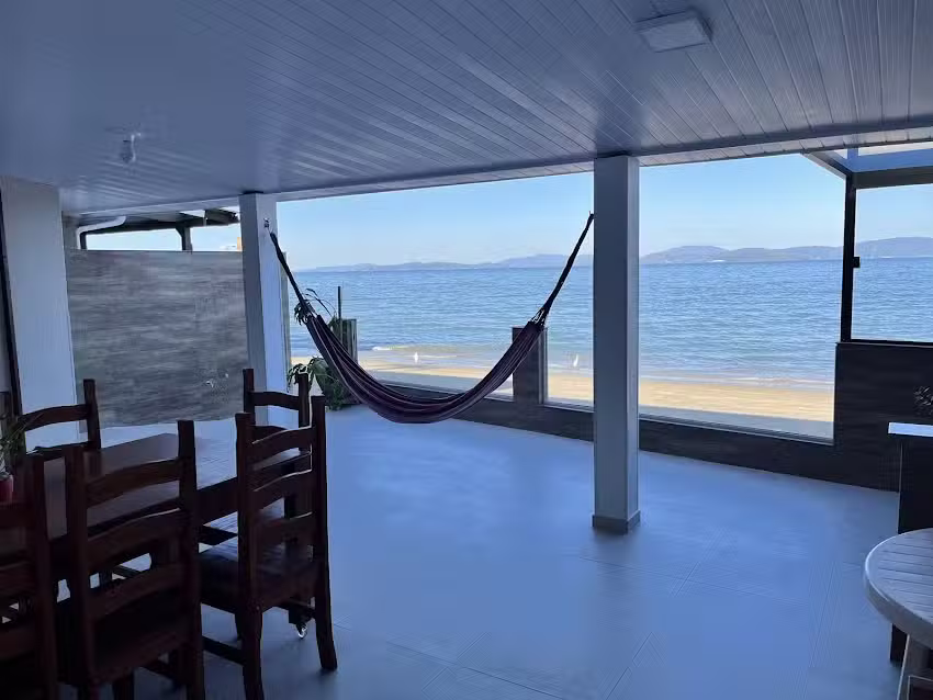 Casa P&eacute; na Areia SC