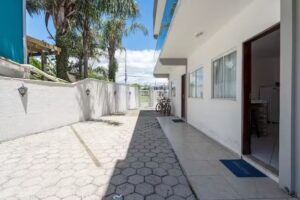 Casas e apartamentos