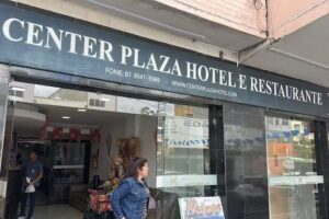 Center Plaza Hotel e Restaurante