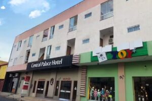 Central Palace Hotel