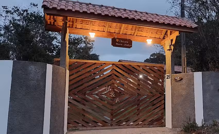 Ch&aacute;cara Maira e Araken