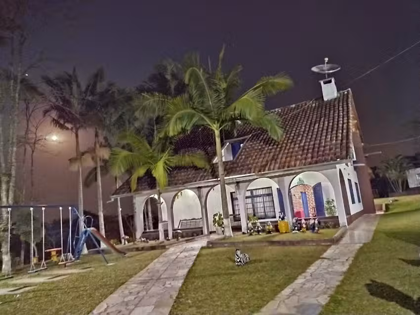 Ch&aacute;cara P&ocirc;r do Sol Aruj&aacute;