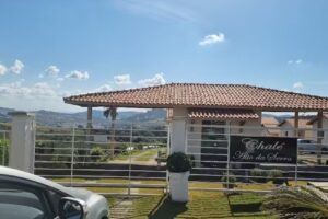 Chal&eacute; Alto da Serra