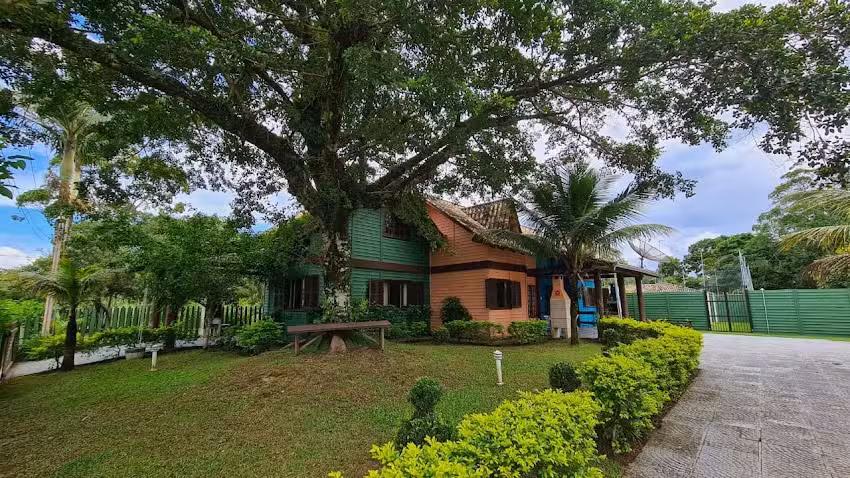 Chal&eacute; Carvalho