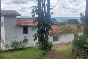 Chal&eacute; com Vista Linda para o Vinhedo