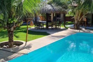 Chal&eacute; Coqueiro Beach