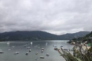 Chal&eacute; Por do Sol