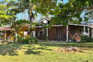 Chal&eacute; Praieira