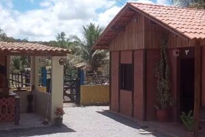 Chal&eacute; Raiz da Serra