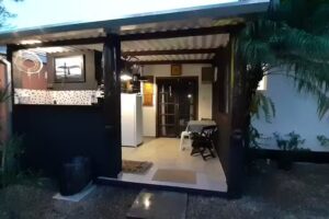 Chal&eacute; Sol de Itamambuca