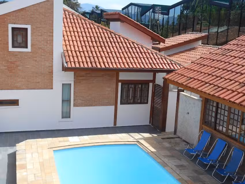 Chal&eacute; Ti&ecirc; Ilhabela &ndash; 2 a 5 pessoas