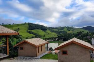 Chal&eacute;s Altos do Village