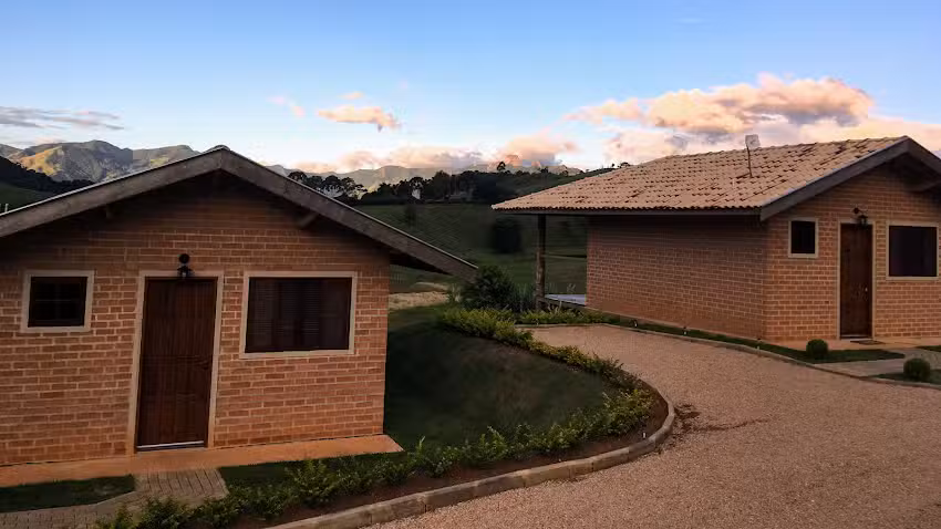 Chal&eacute;s Canto da Serra