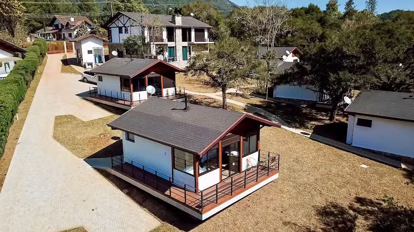 Chal&eacute;s Cinco Estrelas Pousada Monte Verde