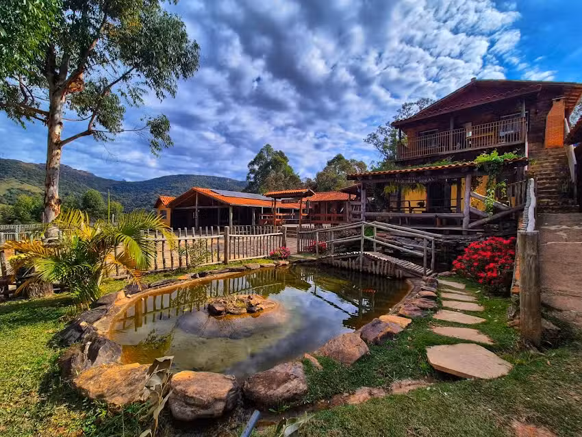 Chal&eacute;s e Camping do Robinho