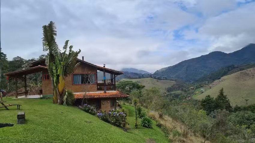 Chal&eacute;s Existe um Lugar