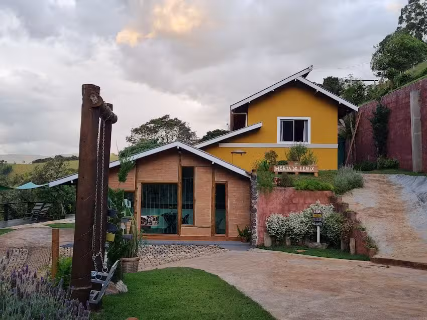 Chal&eacute;s F&ecirc;nix