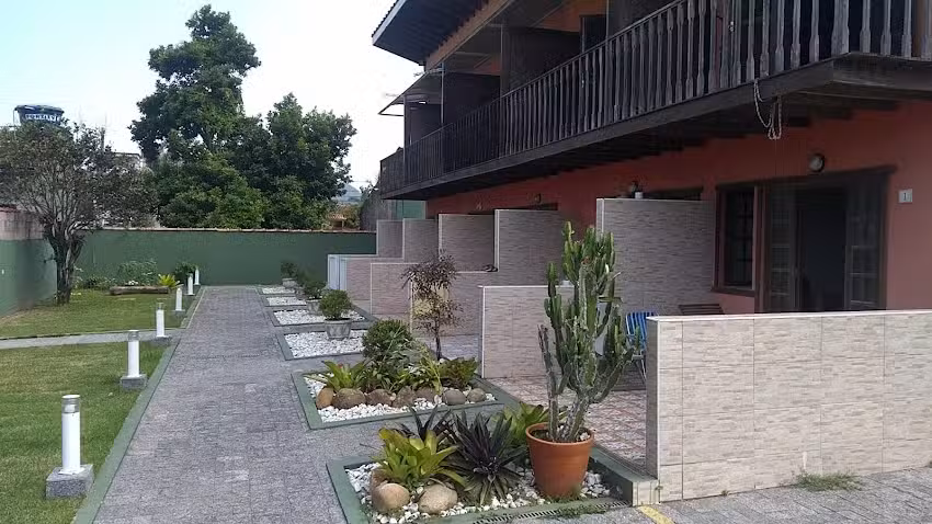 CHAL&Eacute;S MASSAGUA&Ccedil;U PRAIA