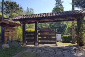 Chal&eacute;s Mathora