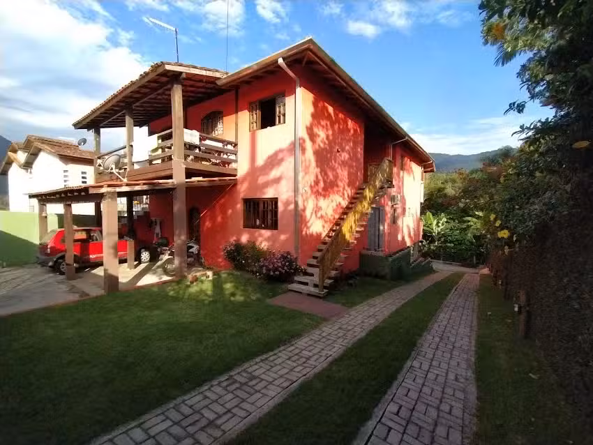 Chal&eacute;s Palombeta