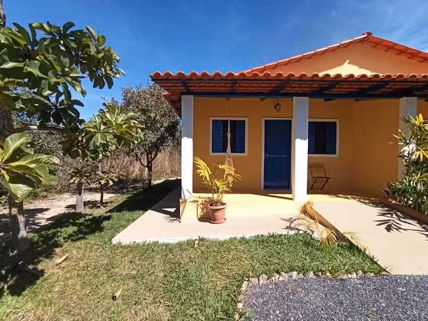 Chal&eacute;s P&aacute;ssaros do Cerrado