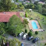 Chal&eacute;s Por do Sol