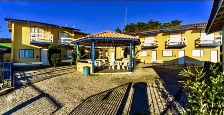 Chal&eacute;s Portal do Sol