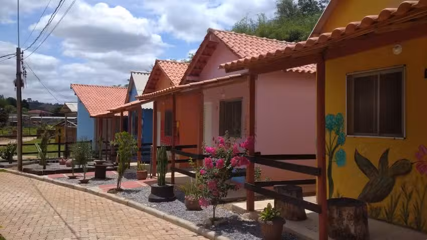 Chal&eacute;s Portela Pousada