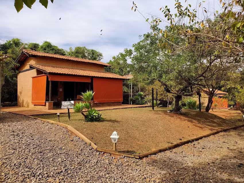 Chal&eacute;s Recanto das Seriemas