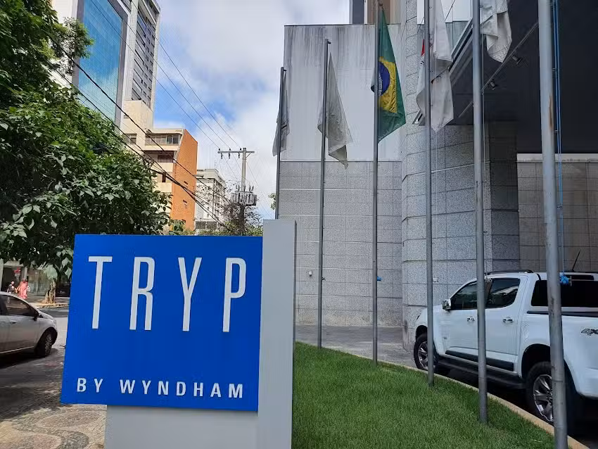 Clan Glass Business Tower Hotel