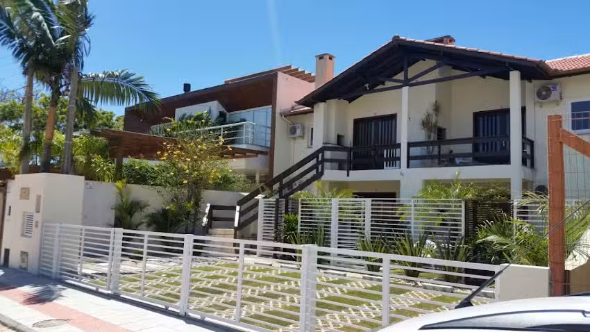 Condom&iacute;nio Isana