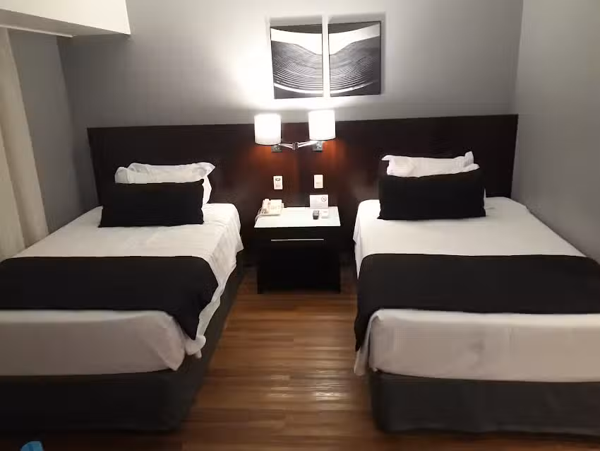 D&D / HILTOM /WTC 5 minutos a P&Eacute; 304